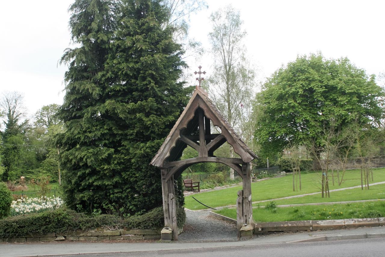 Ye Olde Boote Inn Oswestry Eksteriør billede